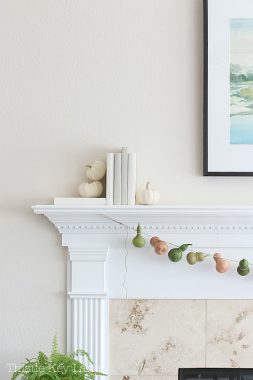 Fall Decorating With Mums And Pumpkins - Thistle Key Lane