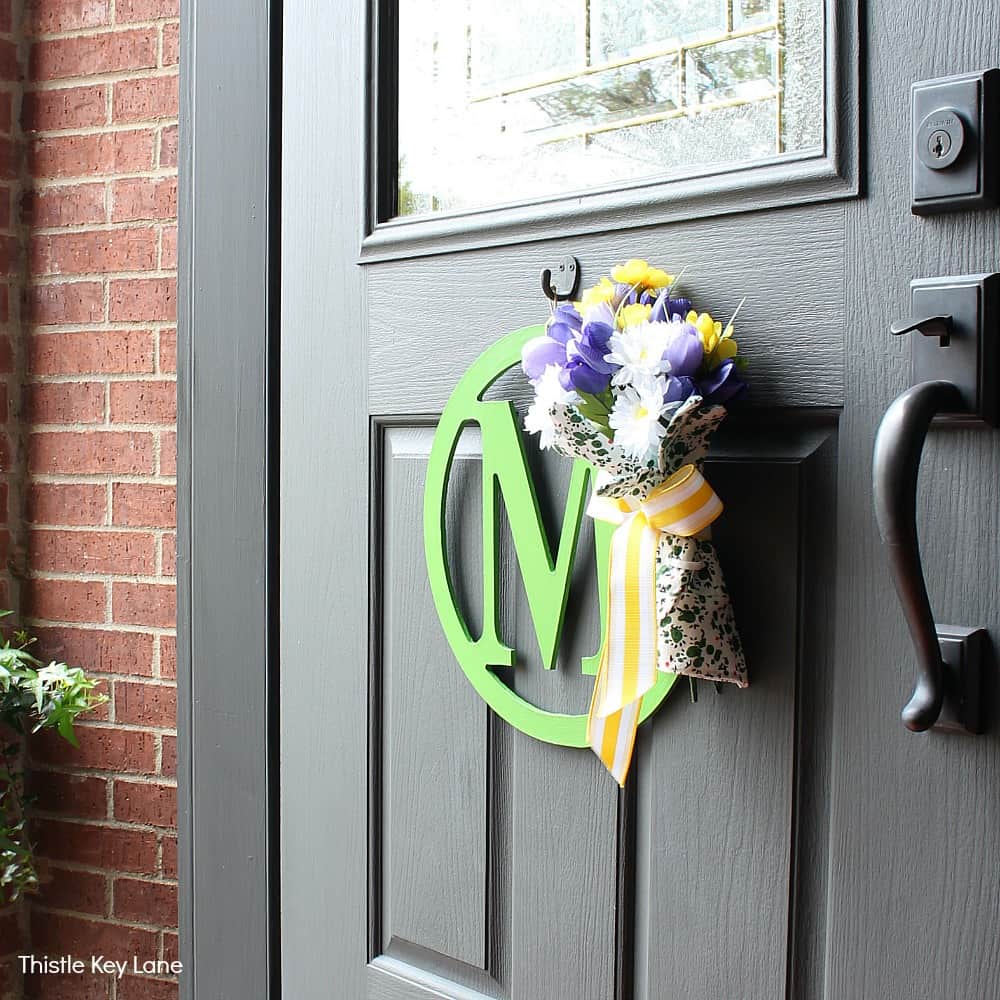 DIY Wreath With Garden Gloves and Flowers