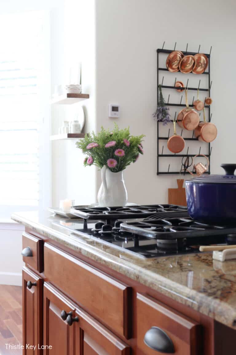 Using Trays To Control Kitchen Clutter - Thistle Key Lane