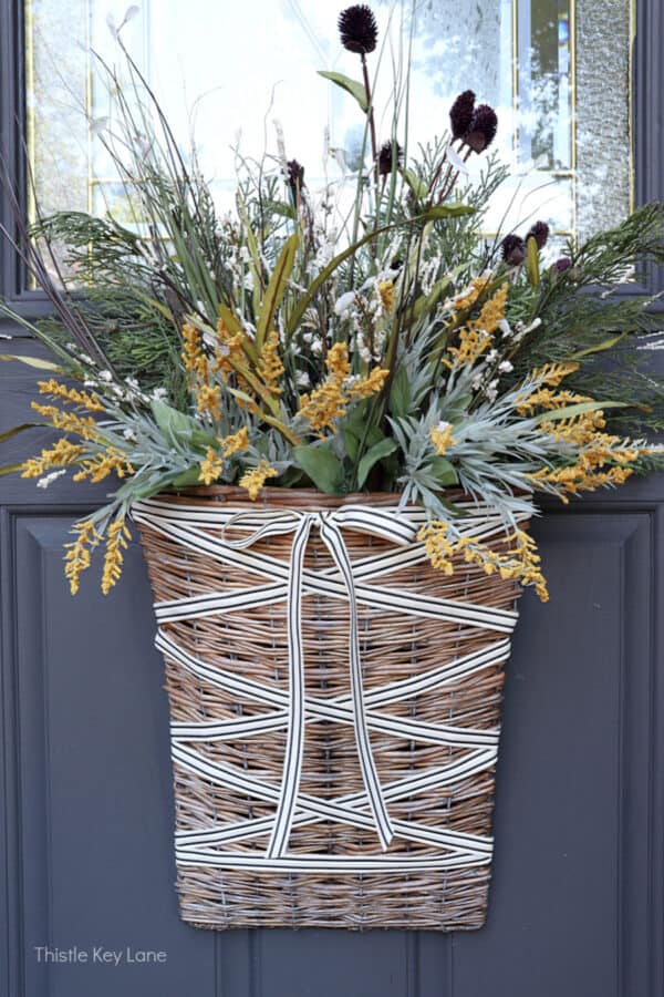 Simple Fall Porch And Entryway Ideas - Thistle Key Lane