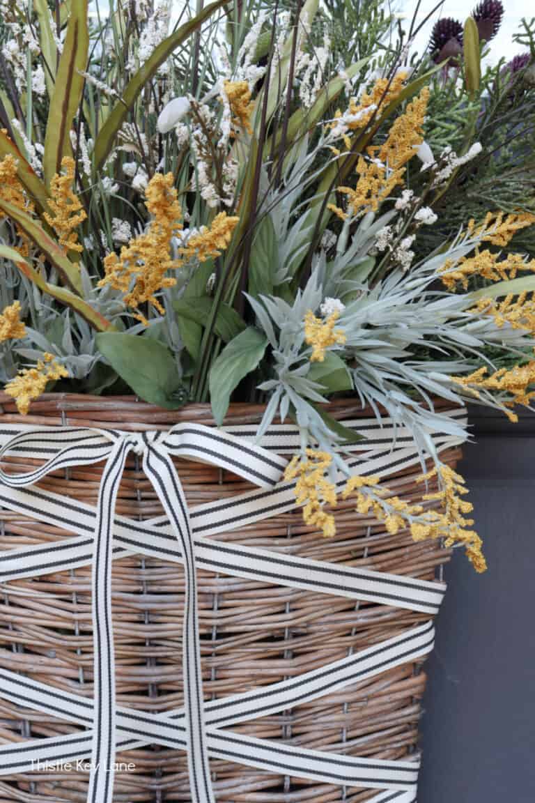 Simple Fall Porch And Entryway Ideas - Thistle Key Lane
