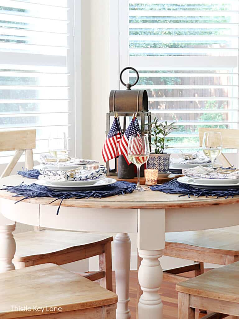 Easy Summer Patriotic Tablescapes - Thistle Key Lane