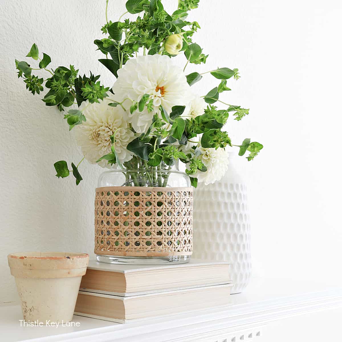 Summer Mantel With Neutral Colors