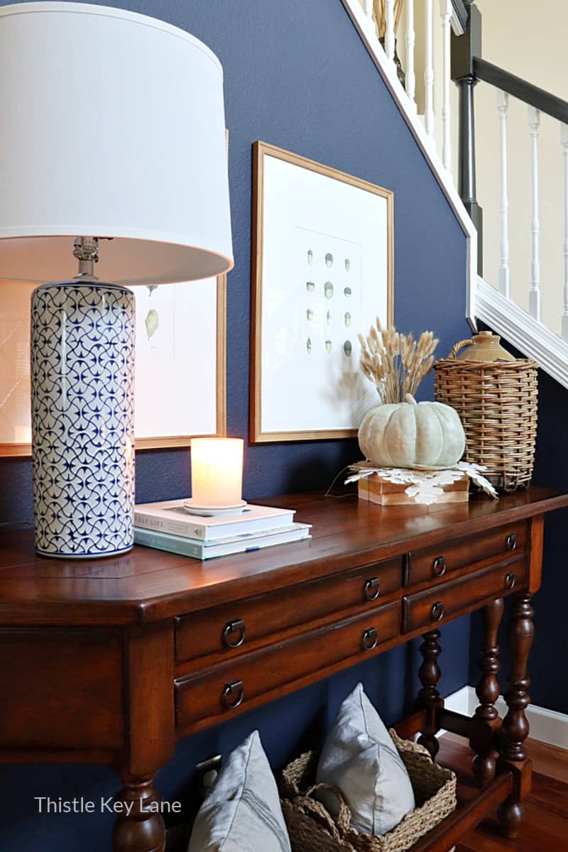 Simple Fall Entry Table Styling - Thistle Key Lane