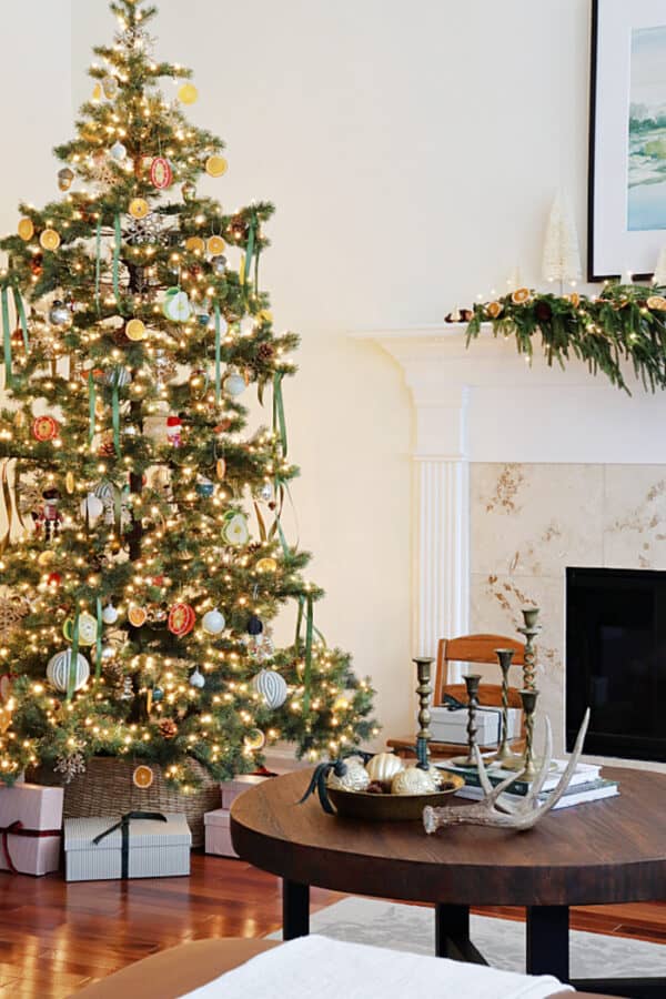 Old Fashioned Christmas Decorating Ideas - Thistle Key Lane