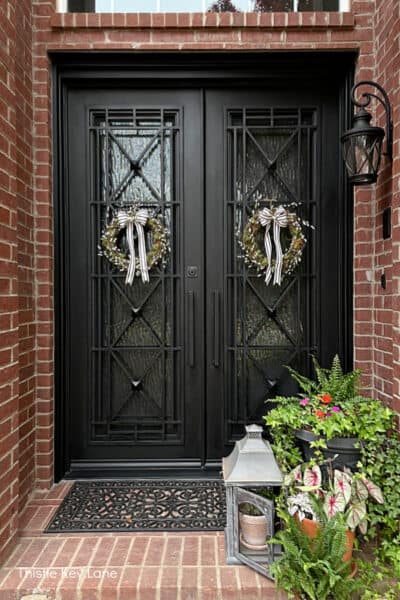 Small Porch Styling For Spring - Thistle Key Lane