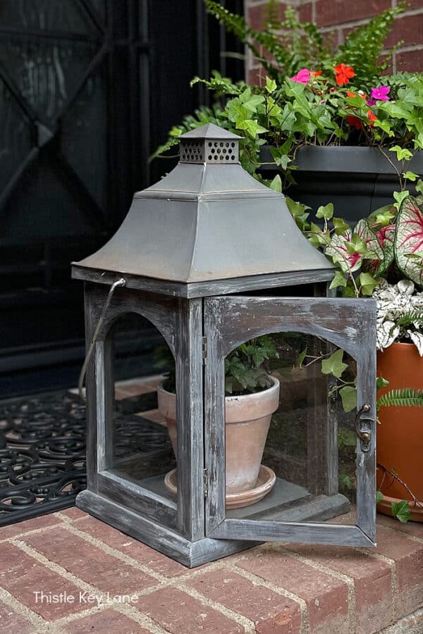Small Porch Styling For Spring - Thistle Key Lane