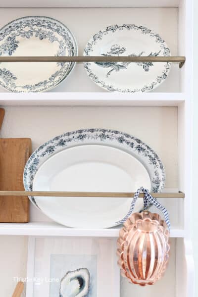 Styling A Plate Display Wall Rack - Thistle Key Lane