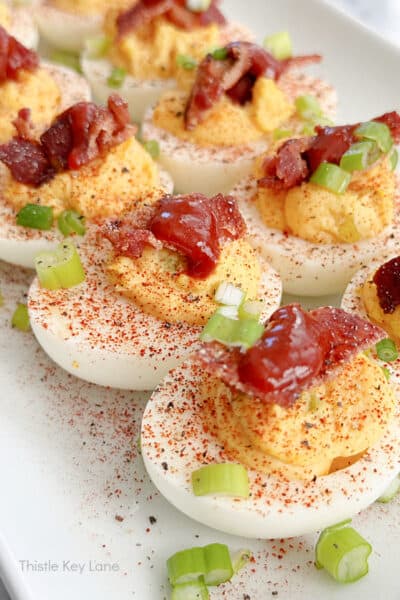 Spicy Bacon Deviled Eggs Recipe - Thistle Key Lane