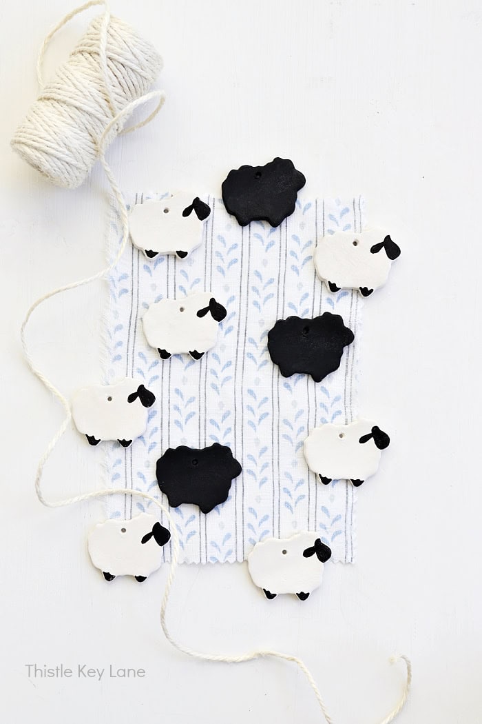 White and black sheep layout. DIY Air Dry Clay Sheep And Rabbits.