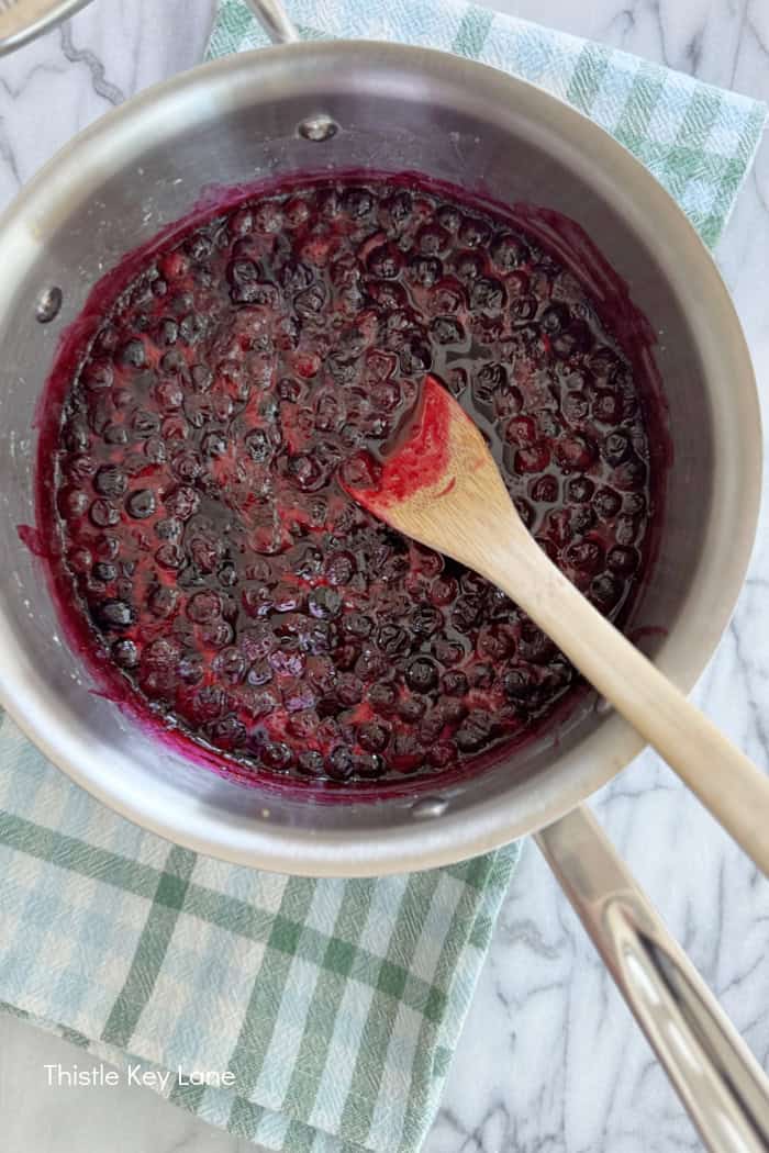 Cooked blueberry compote.