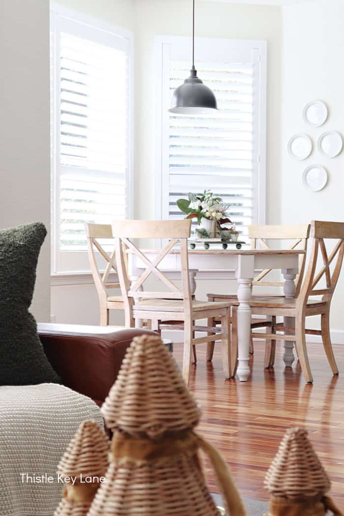 View from family room to breakfast room.