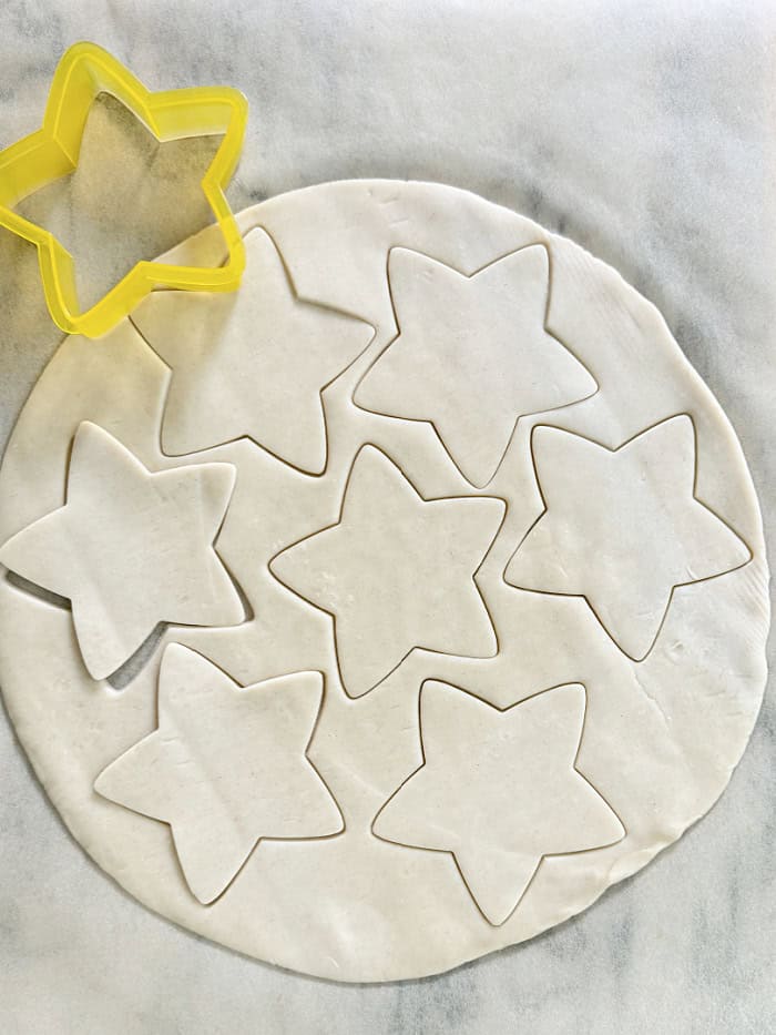Star cookie cutter and pie dough.